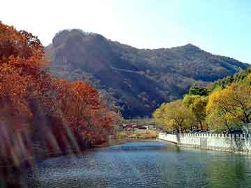 新澳天天开奖资料大全旅游团，昆凌家庭背景